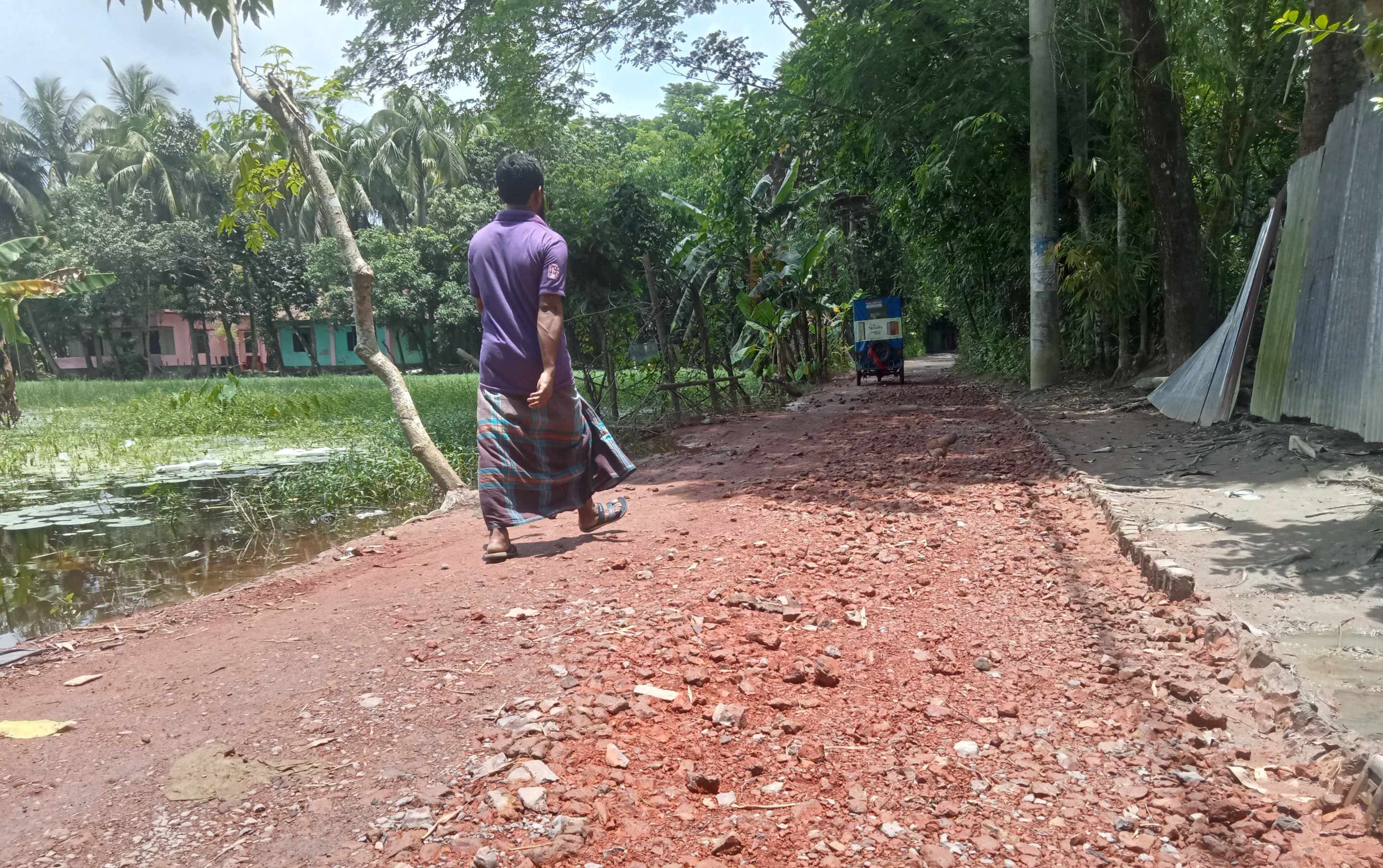 নোয়াখালী পৌরসভার ৭০ শতাংশ সড়ক ক্ষতিগ্রস্ত, খানা-খন্দে ভরা সড়কে ভোগান্তি