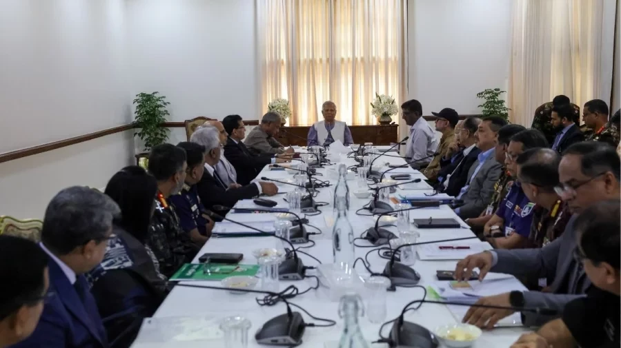 নির্বাচন চ্যালেঞ্জিং হবে, হঠাৎ আক্রমণ চলে আসতে পারে: প্রধান উপদেষ্টা