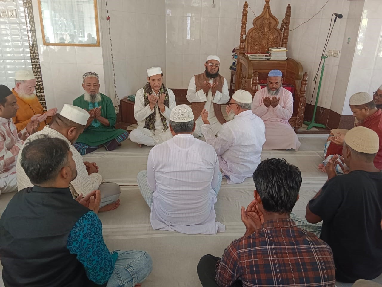 খালেদা জিয়ার সুস্থতা ও রোগ মুক্তি কামনায় নোয়াখালীতে বিশেষ দোয়া