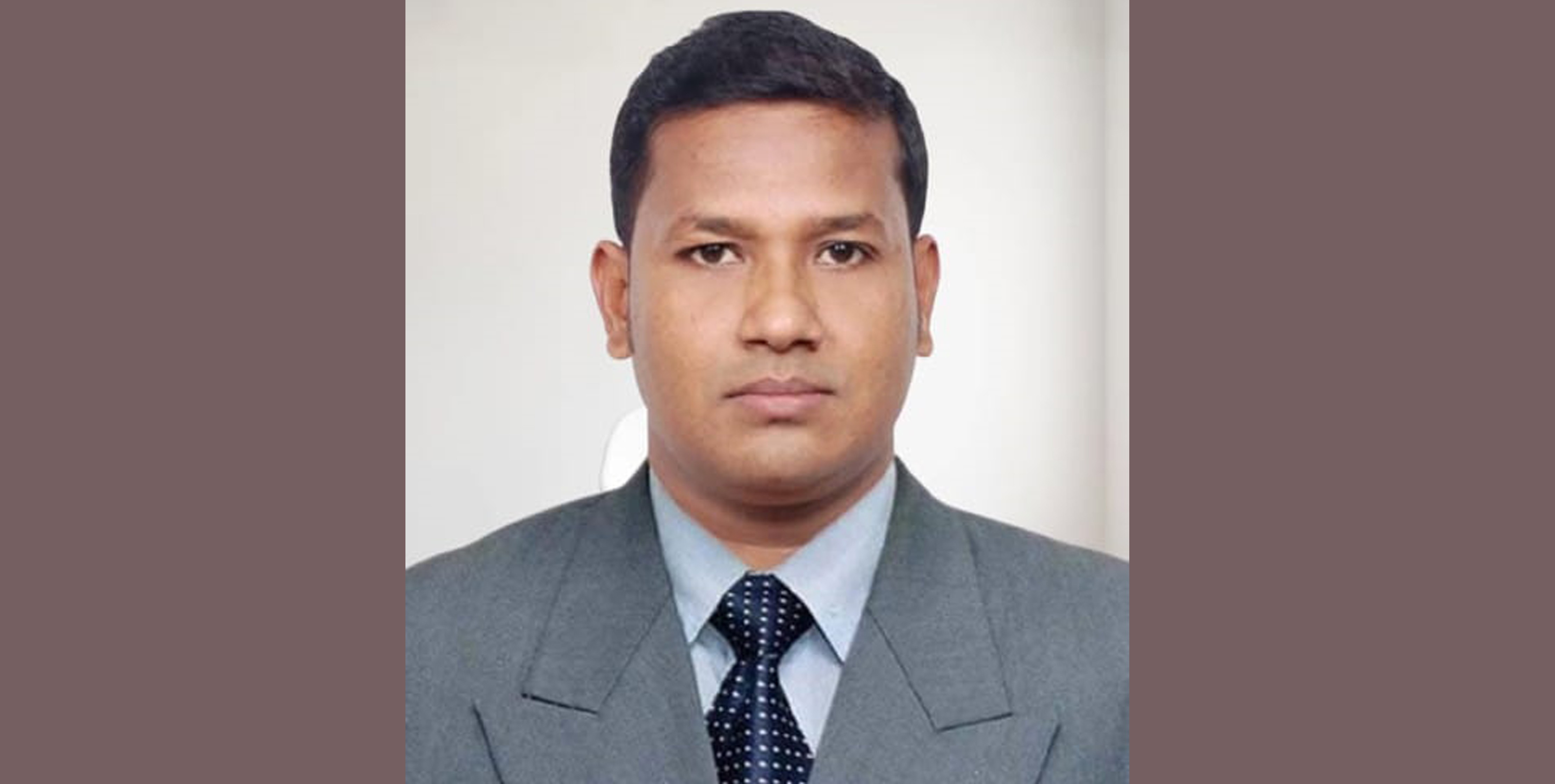 নোয়াখালীতে কাভার্ড ভ্যানের ধাক্কায় ইন্স্যুরেন্স কর্মকর্তার মৃত্যু