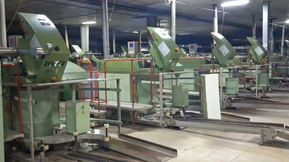 বন্ধ শিল্পপ্রতিষ্ঠান ‍খুলে দেওয়ার সিদ্ধান্ত সরকারের