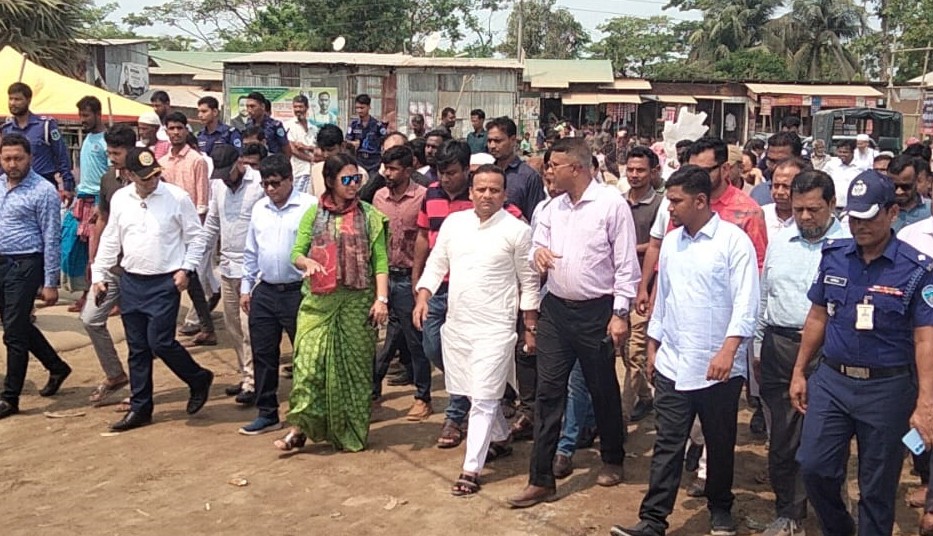 হাতিয়ায় ফেরিঘাট পরিদর্শন, নতুন ফেরির আশ্বাস প্রতিমন্ত্রী রাজীব আহসানের