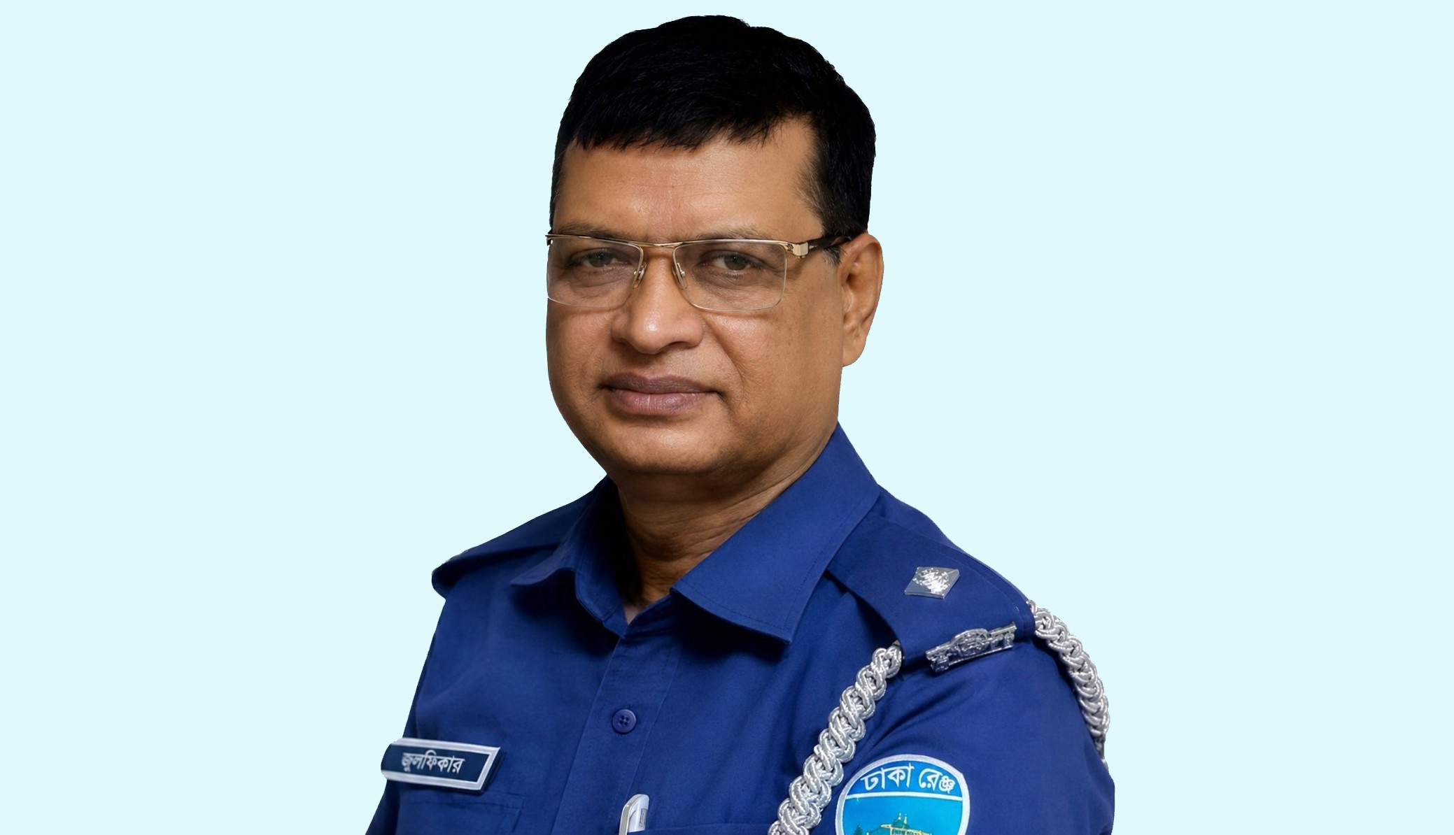 পুলিশ কর্মকর্তার বিরুদ্ধে কিশোরীকে ধর্ষণের অভিযোগ, পালিয়ে বেড়াচ্ছে পরিবার