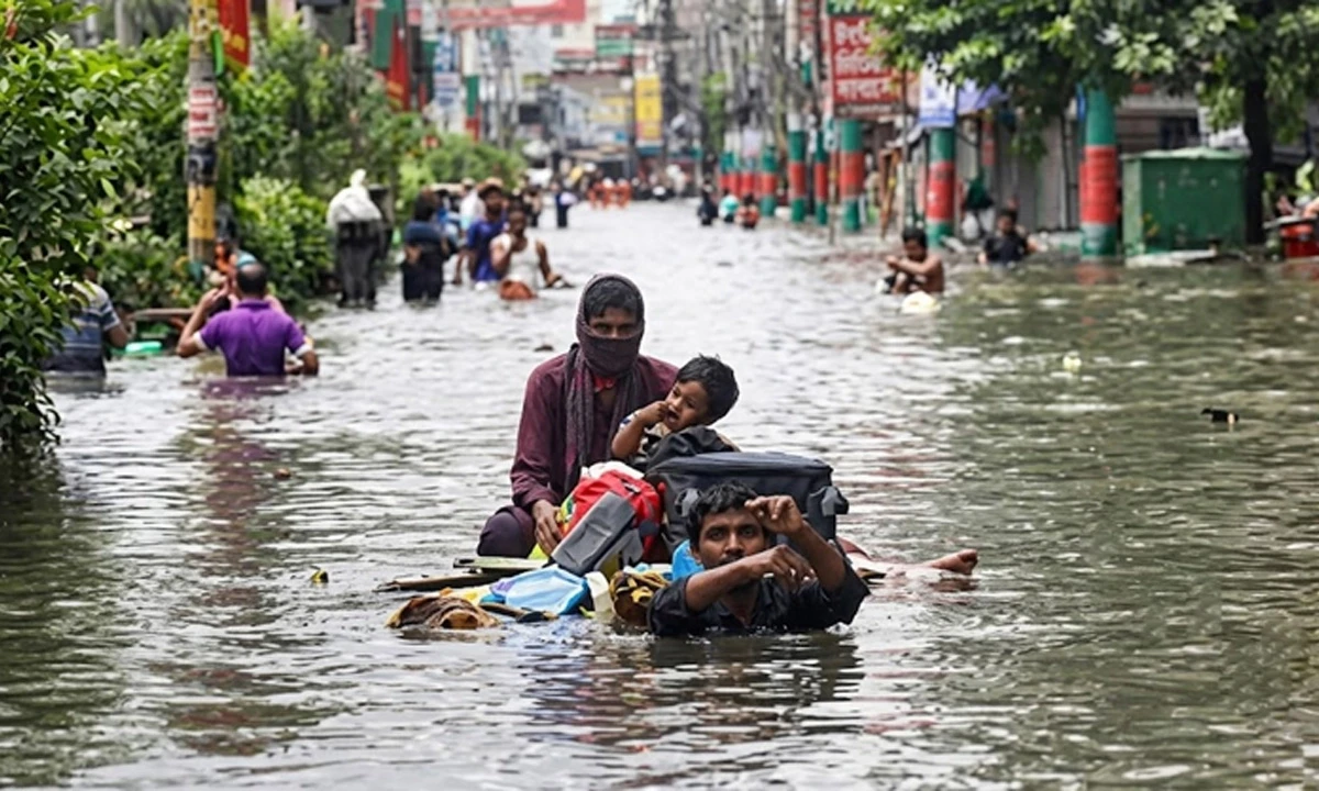 বন্যায় ৫৪ জনের মৃত্যু, পানিবন্দি ১ লাখ ৫৫ হাজার পরিবার