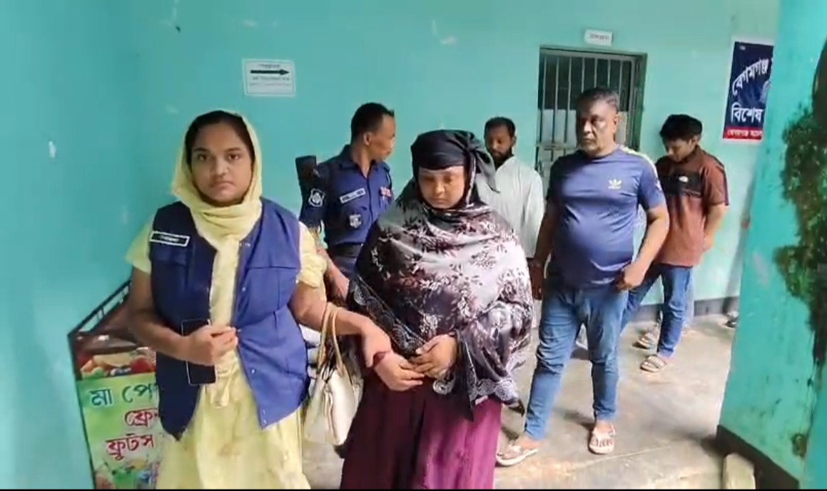 বেগমগঞ্জে তরুণীদের দিয়ে পর্নোগ্রাফিক ভিডিও তৈরি, স্বামী-স্ত্রীসহ গ্রেপ্তার ৫