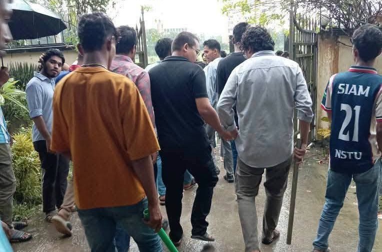 নোবিপ্রবিতে সিট পরিবর্তনকে কেন্দ্র করে ছাত্রদলের দুই গ্রুপের সংঘর্ষে ৫