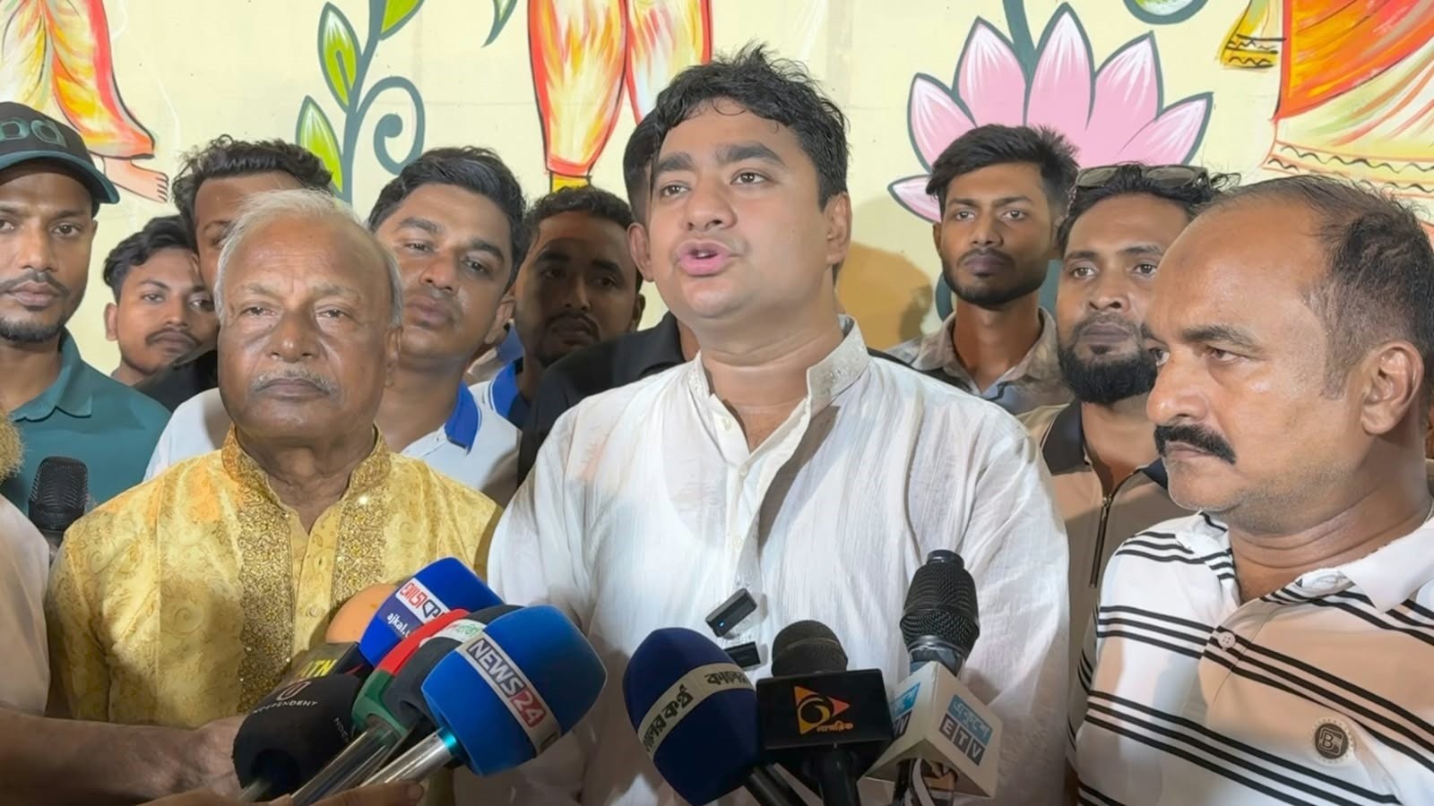 https://smartbangladesh24.com/admin/post/1792340406.jpeg