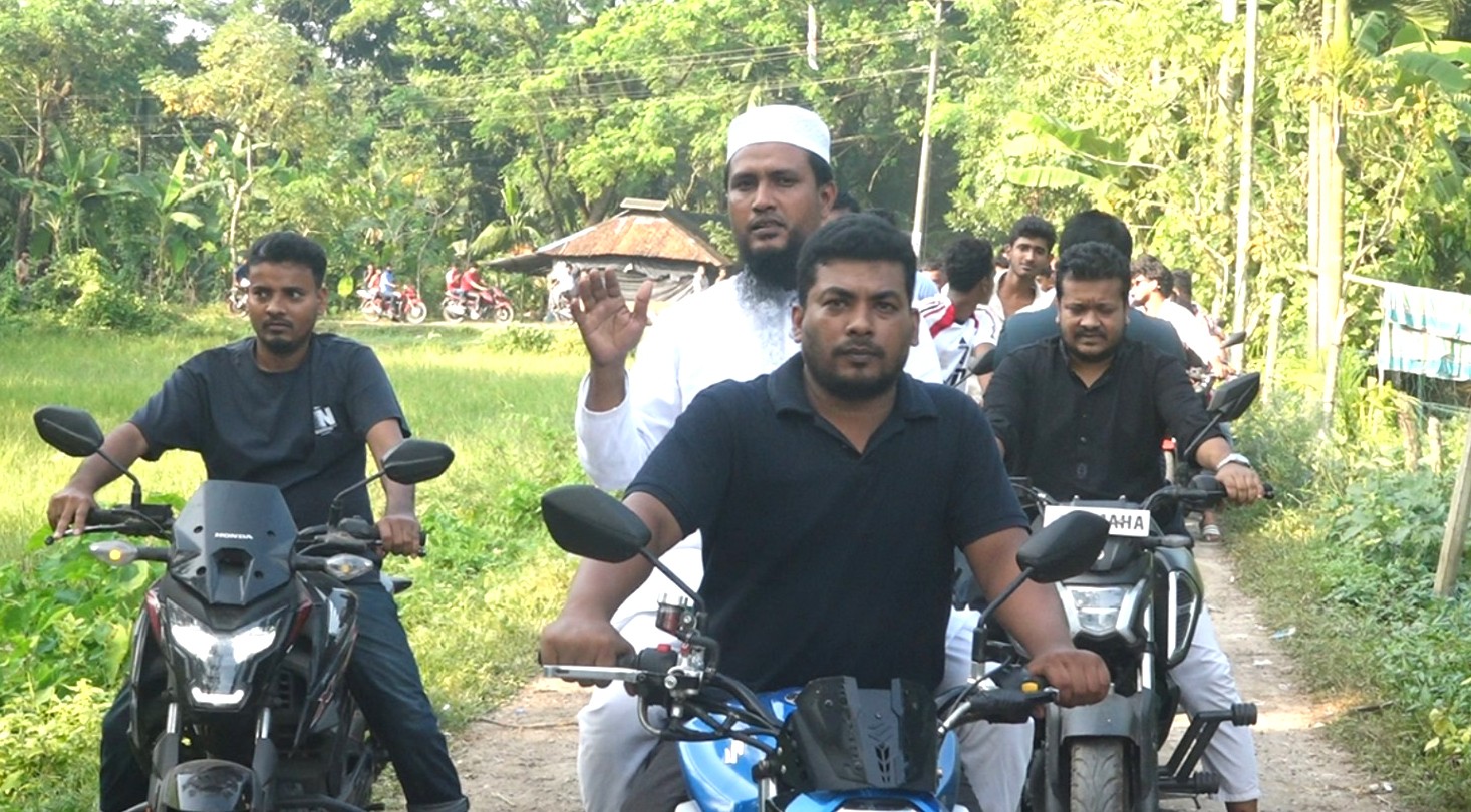 নোয়াখালীতে ইউপি নির্বাচনের আমেজ, চরমটুয়ায় চেয়ারম্যান প্রার্থীর শোডাউন